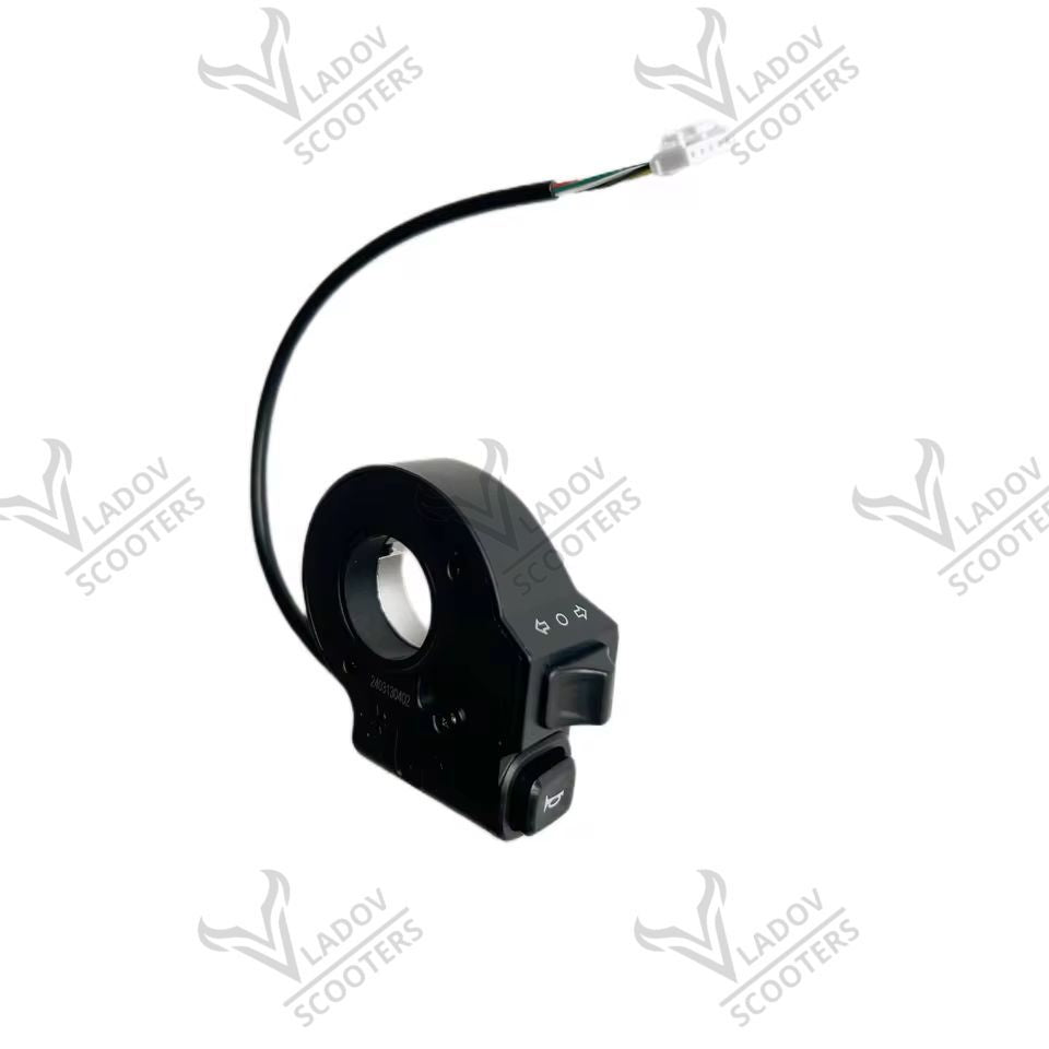 Бутон за мигачи на електрическа тротинетка KuKirin G4. XY - KRG4006