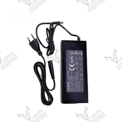 Зарядно за Kukirin G2 – етикет с OUTPUT 54.6V 2A и вход 100-240V, с двата кабела