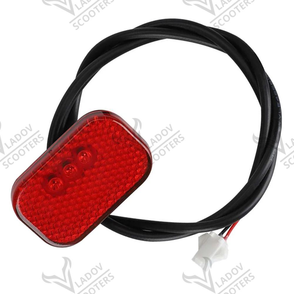 Задна LED светлина за Kukirin G2 Master – червено рефлекторно стъкло с три диода и дълъг кабел с бял конектор