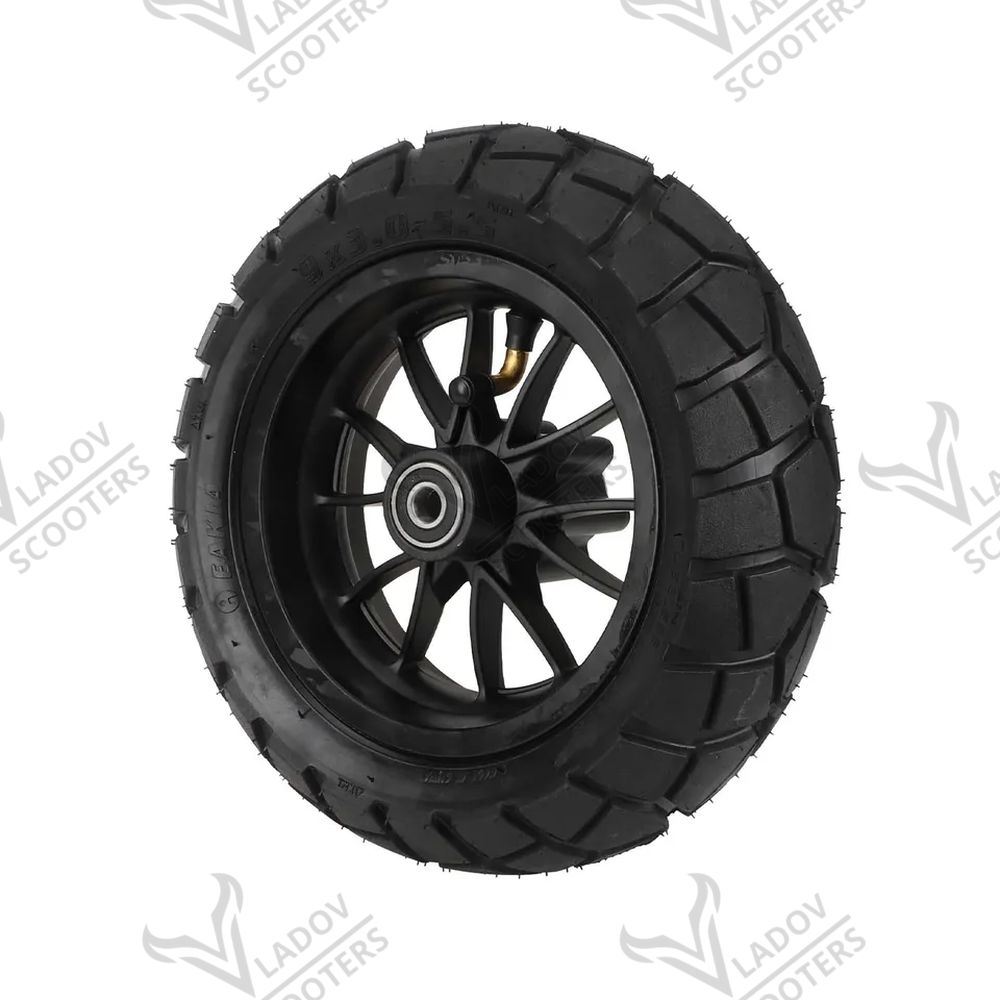 Предно колело с безкамерна гума 9x3.00-5.5 за Kukirin G2 Pro 2024